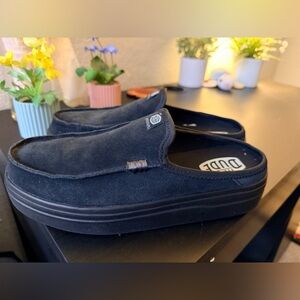 Women’s Hey Dude Black Slip-On Shoes, size 11